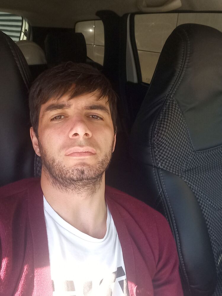  ,   Abdul, 32 ,   ,   , c , 