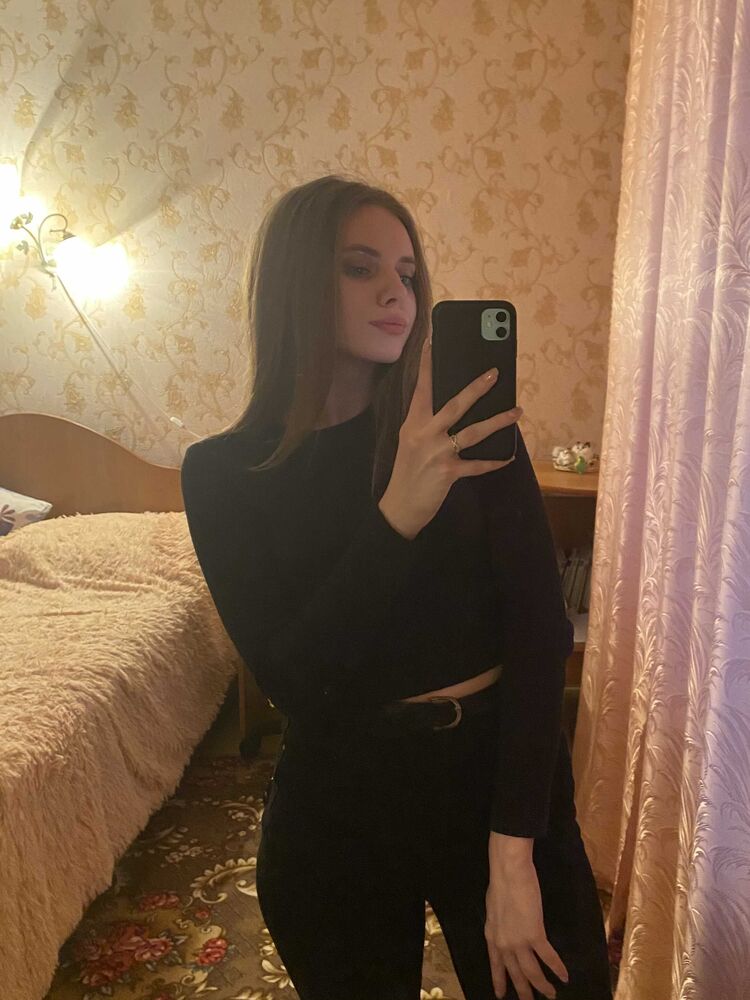  ,   Alex, 23 ,  