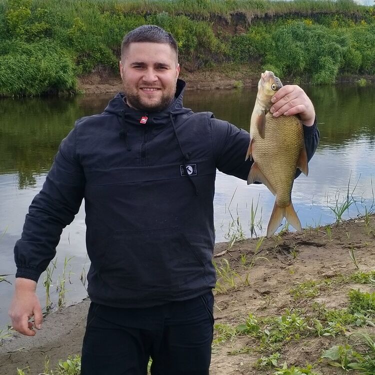  ,   Pavel, 32 ,   ,   , c , 