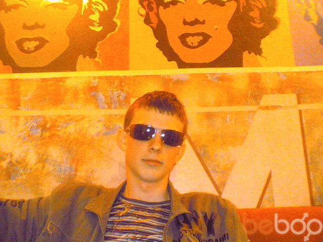  588772  Andrej, 33 ,    