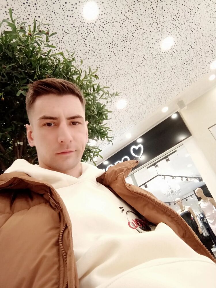  44135472  Ramil, 34 ,    