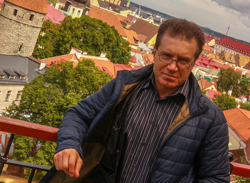  47782292  Aleksandr, 64 ,    