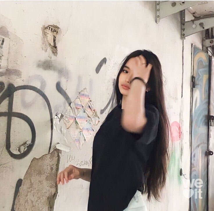  44637082  Amina, 20 ,    