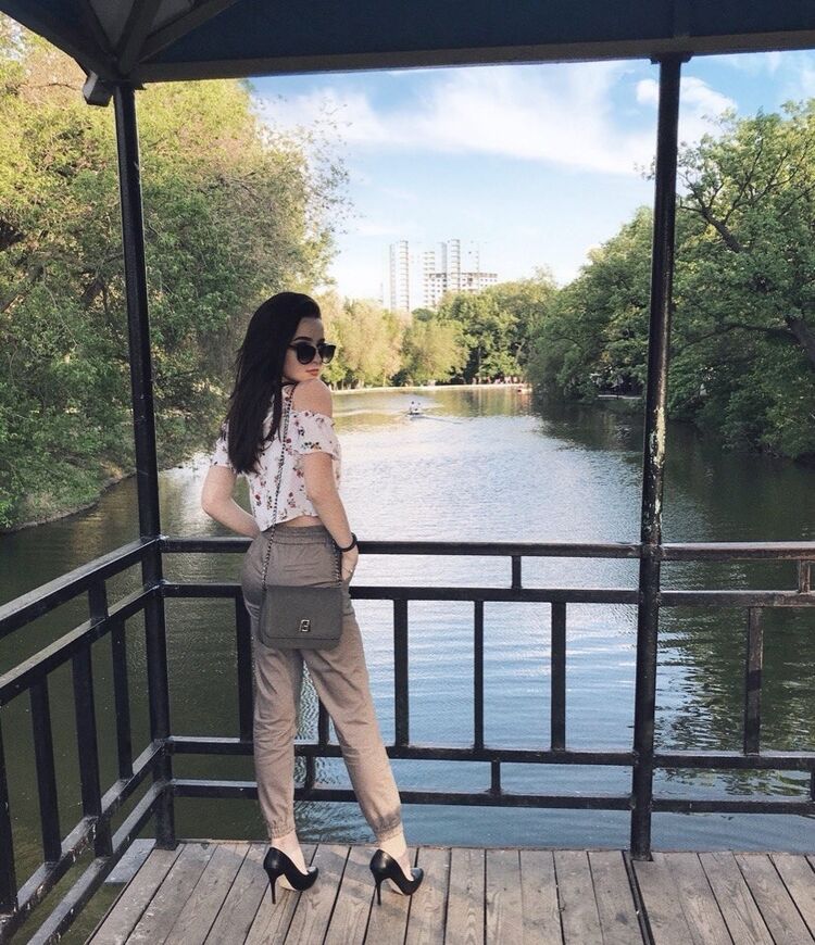  ,   Elizaveta, 25 ,   ,   , c 