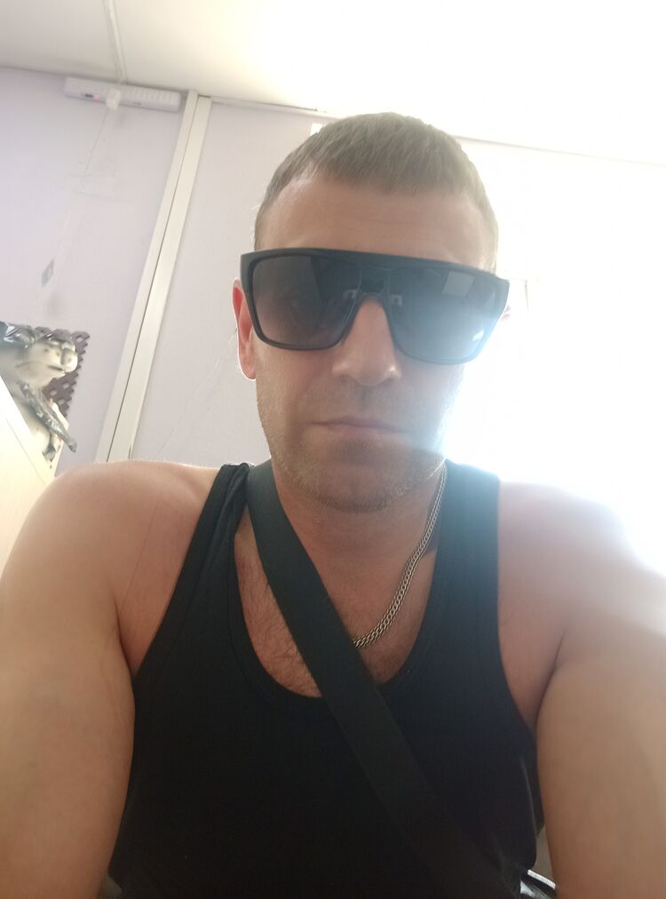  52523482  , 33 ,    