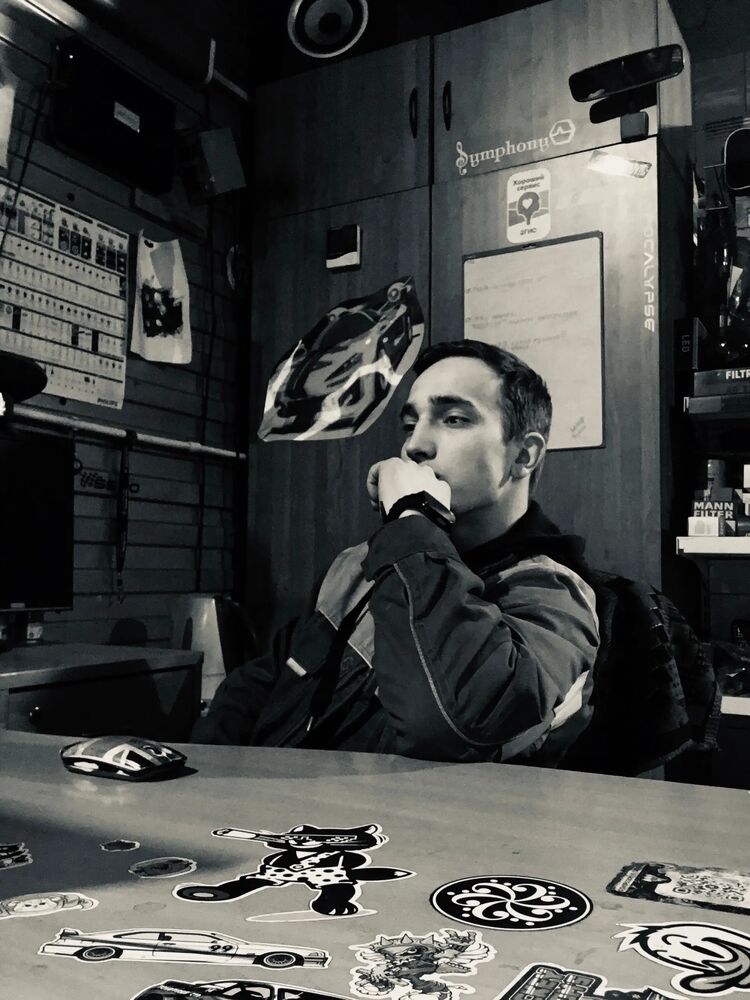 48217692  , 25 ,    