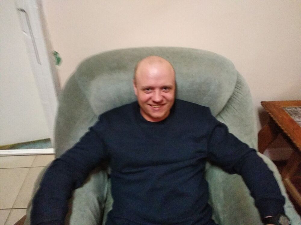  21145532  Slava, 39 ,    