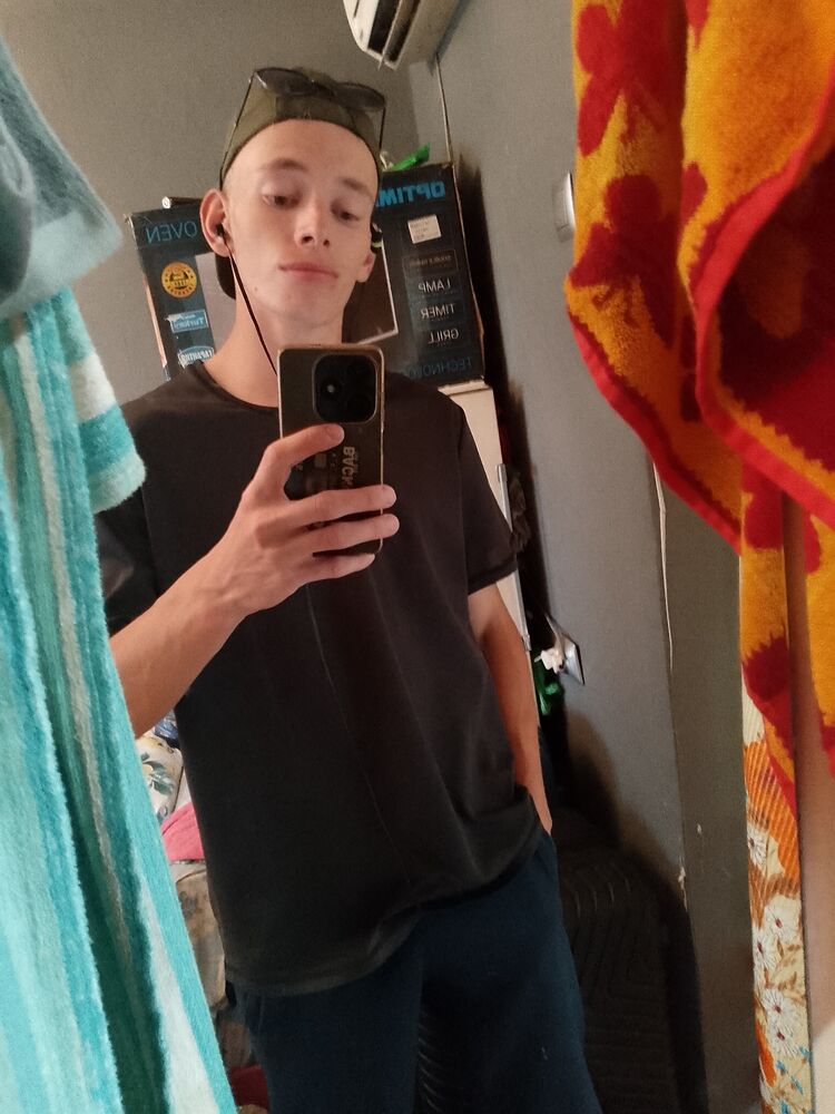  44857022  , 21 ,    