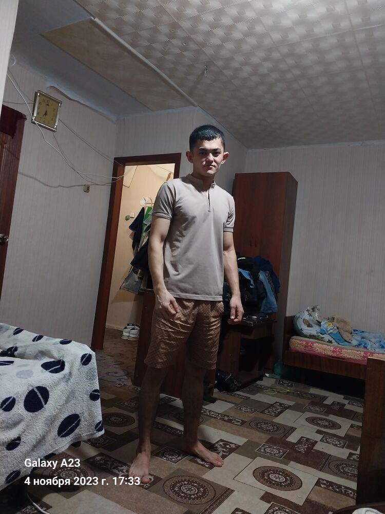  39653612  Doniyor, 26 ,    