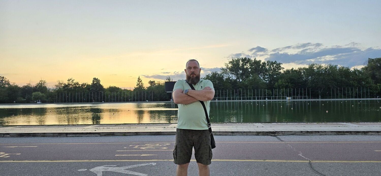  ,   Aleksandr, 42 ,   ,   , c , 