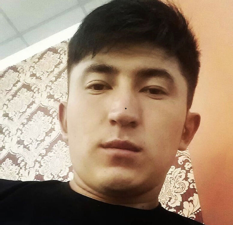  41083422  Kazak, 28 ,    