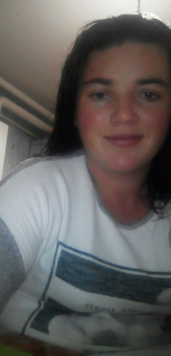  18611332  Viktoria, 30 ,    