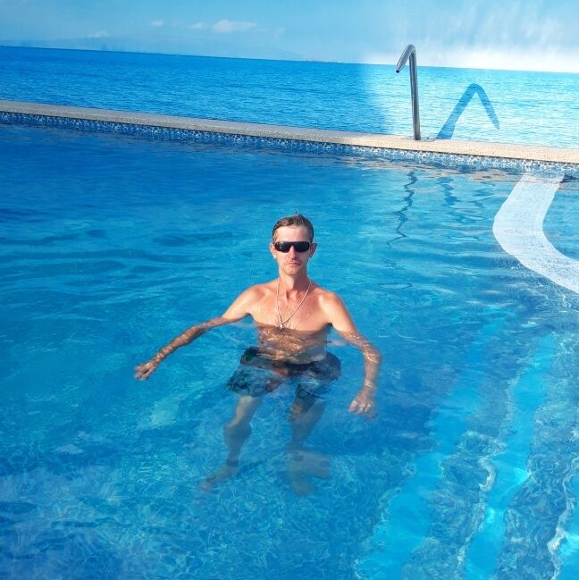  50275512  Aleksei, 40 ,    