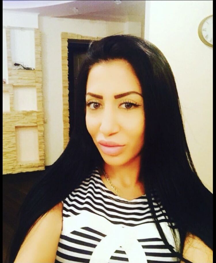  40562042  Yana, 39 ,     