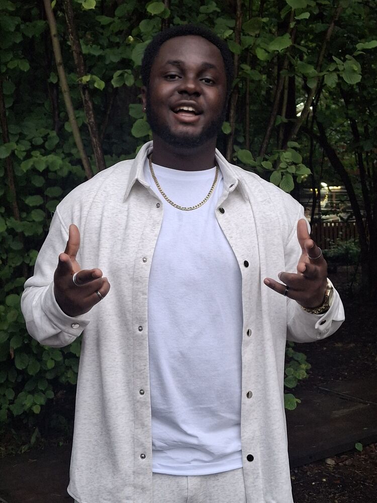  52700162  Ricky, 34 ,    Kumasi