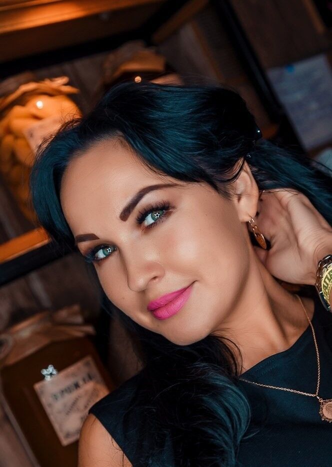  10216112  Anetia, 39 ,    