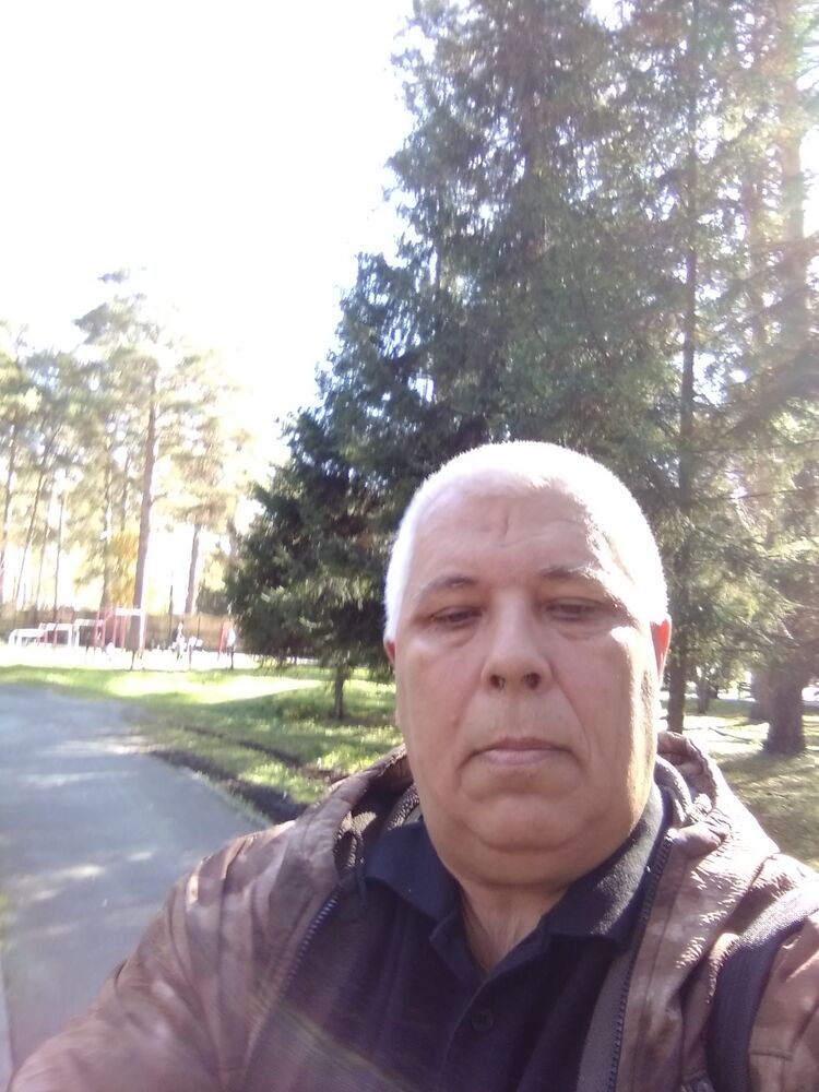 48324492  , 61 ,    