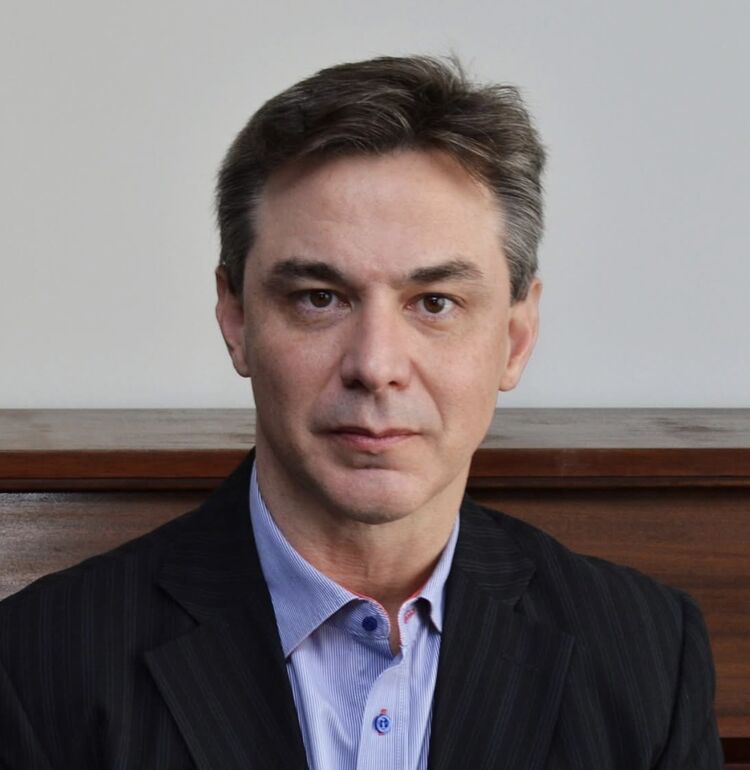  54125882  Antonio Luca, 58 ,    