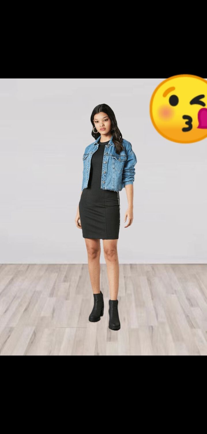 24174132  Aaina, 25 ,    