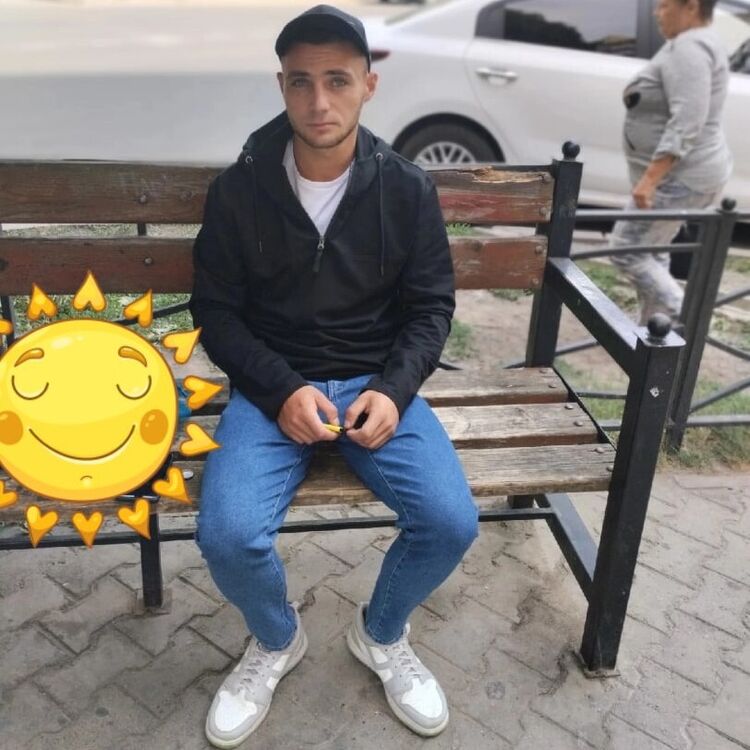  --,   Igor, 25 ,   ,   , c , 
