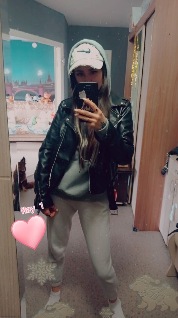  43112792  Elena, 28 ,    