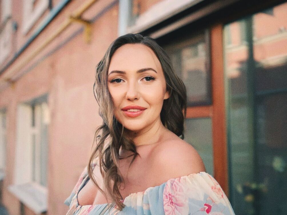  54643702  Nina, 32 ,    