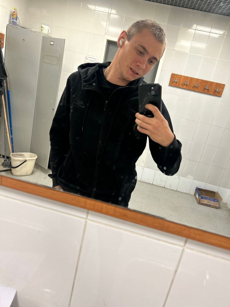  50401752  , 28 ,    