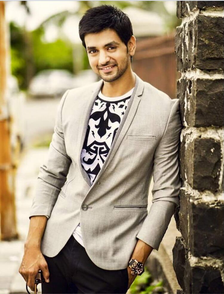  33837132  Umid, 42 ,    -