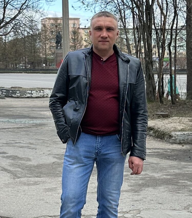  ,   Konstantin, 45 ,   ,   