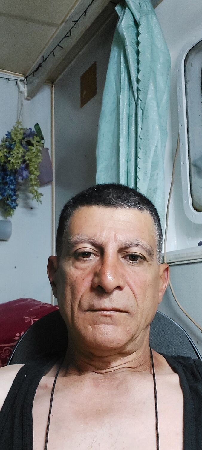  24789722  , 58 ,    