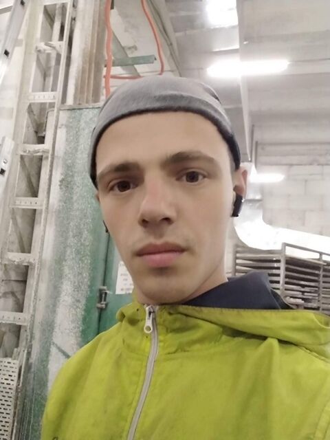  48005862  , 28 ,    