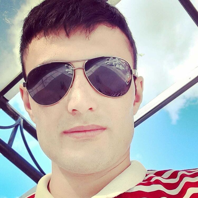  ,   Artur, 28 ,   ,   , c 