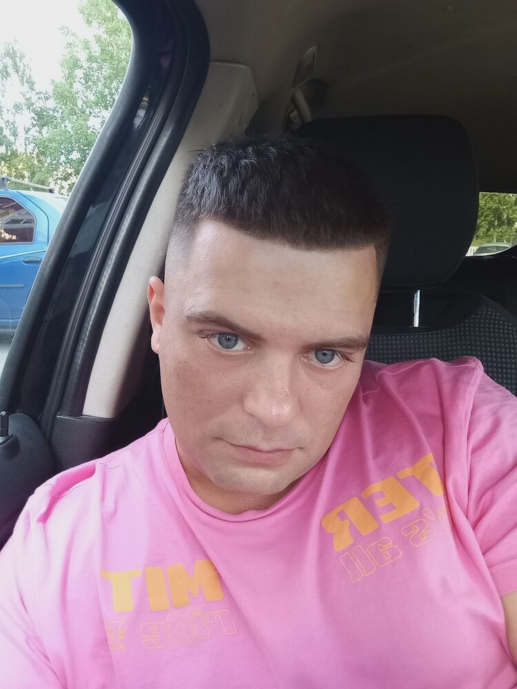  46460392  Artem, 32 ,    