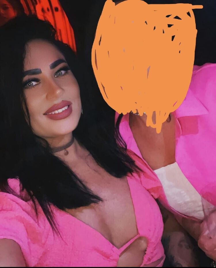  ,   Elena, 34 ,   
