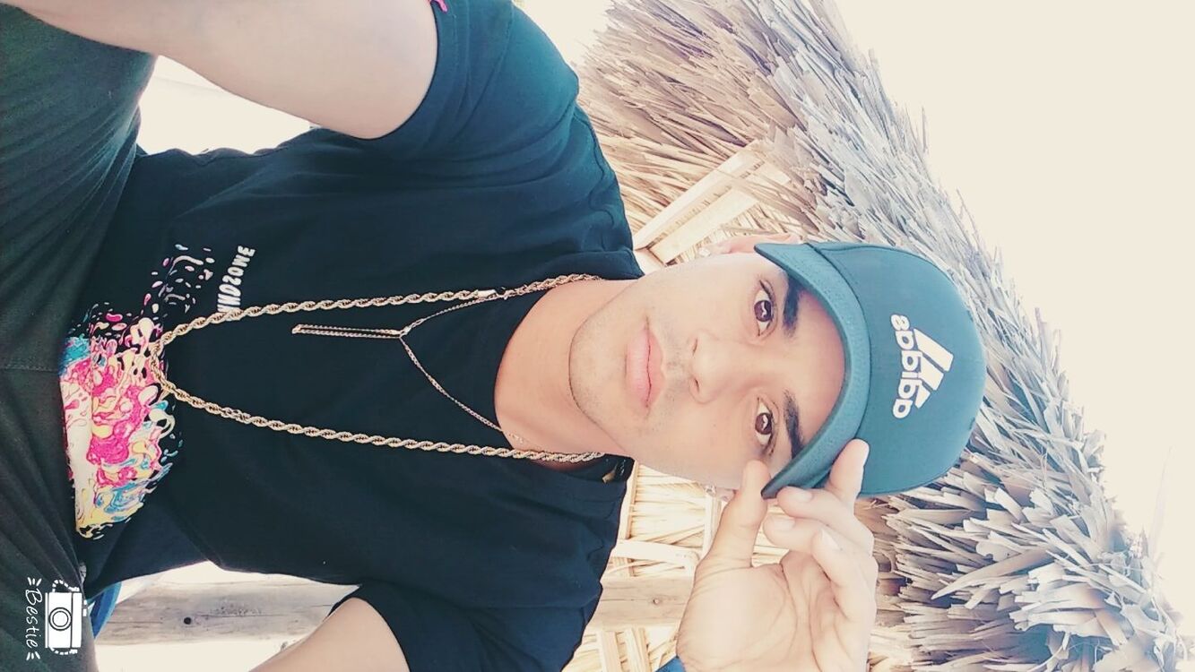  ,   Alex, 32 ,   ,   