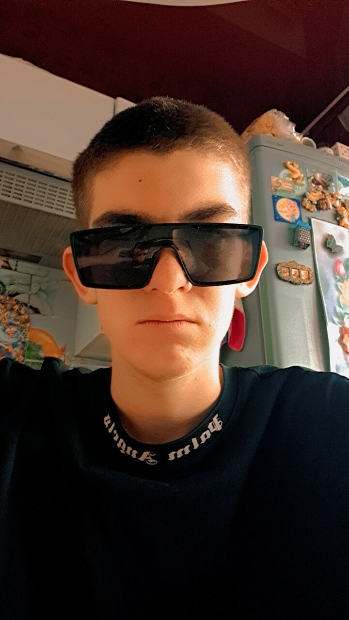  43717882  , 20 ,    
