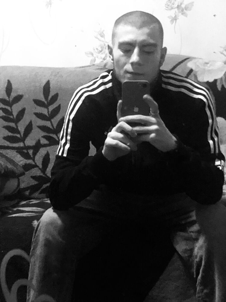  ,   Maksim, 24 ,   ,   