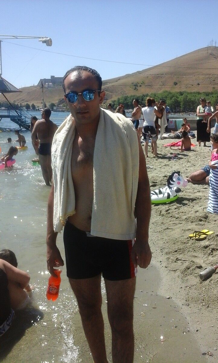  ,   NAREK, 32 ,   