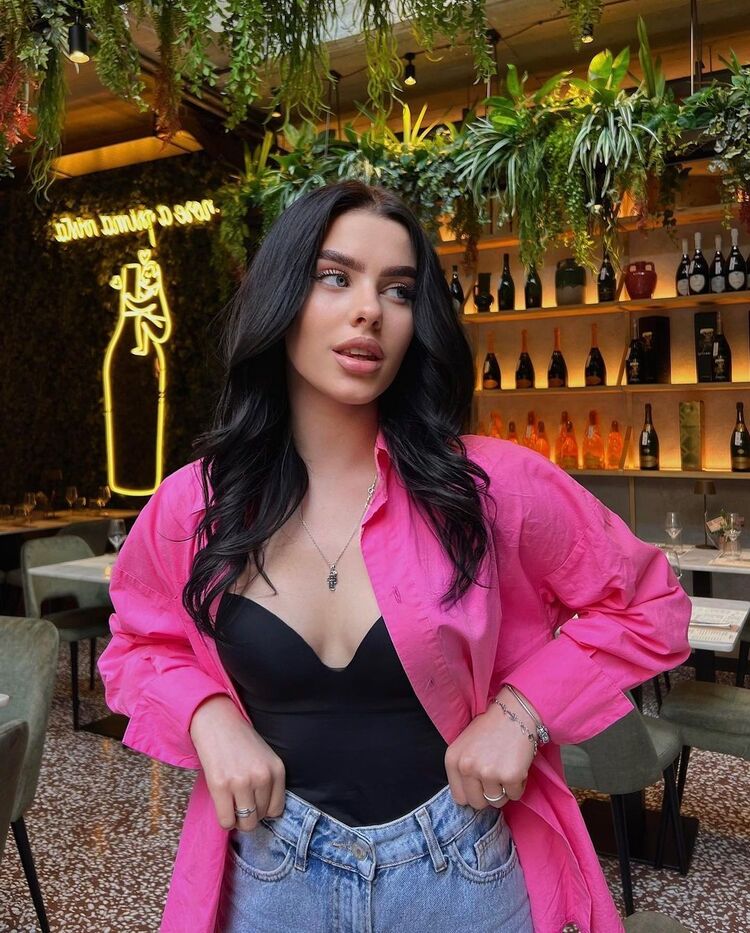  37003852  , 22 ,    -