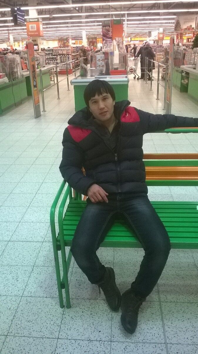  6736022  Nodir, 37 ,    