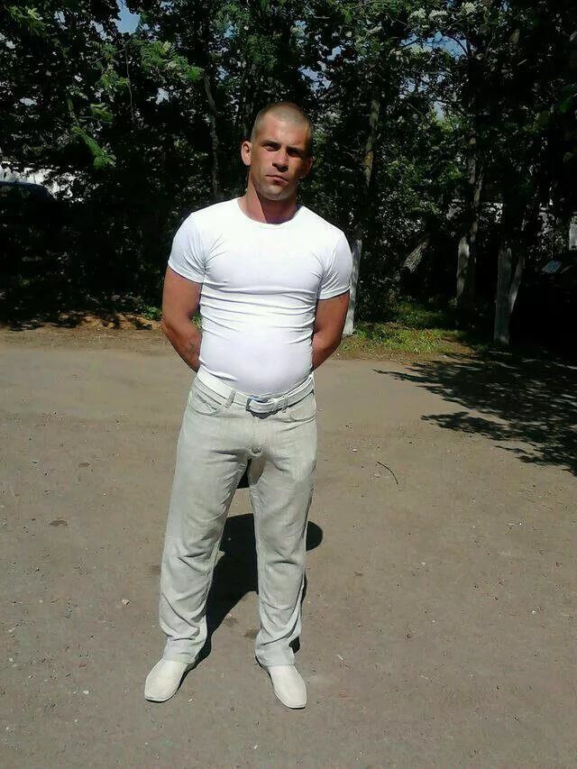  44277052  Maks, 38 ,    