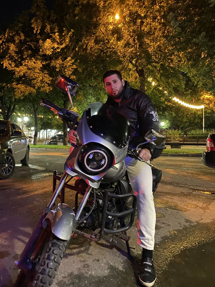  52534242  , 27 ,    -