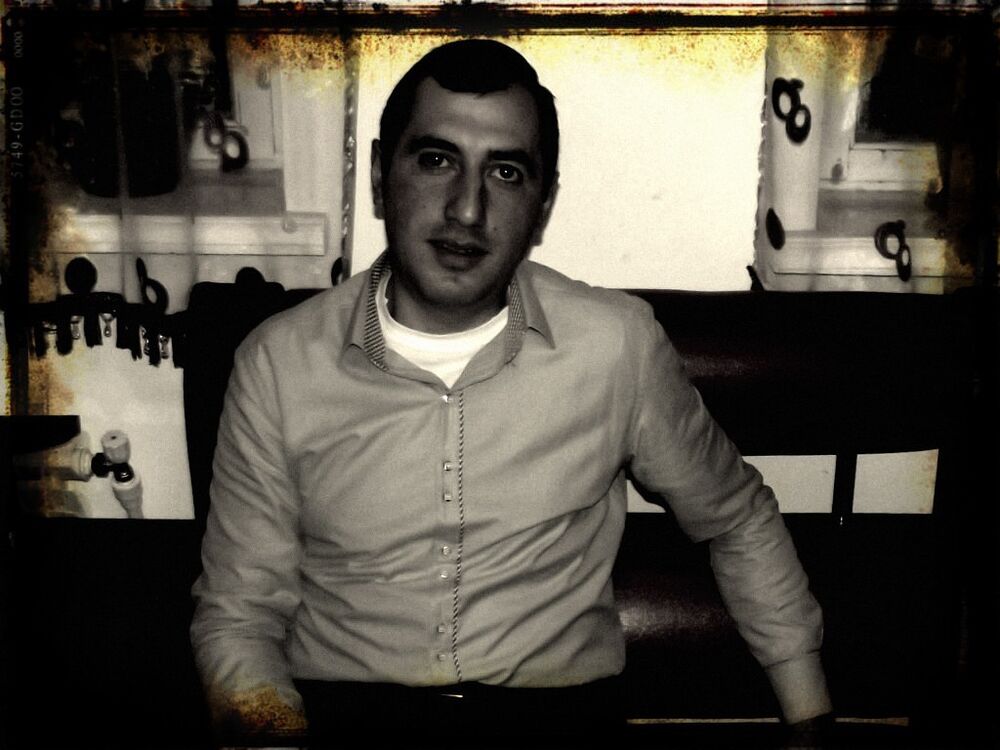  6238562  ARTAK, 37 ,    