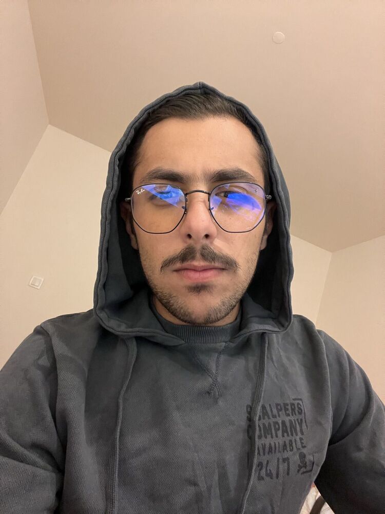  43832482  Abdul, 24 ,    