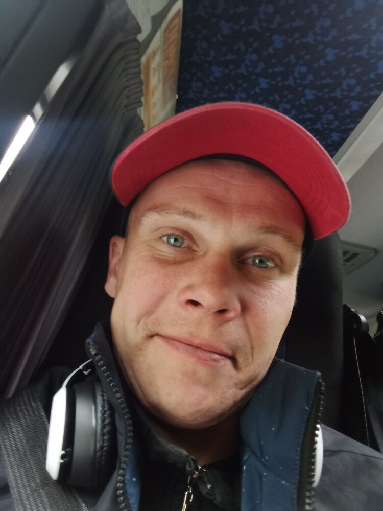  44971872  , 37 ,    