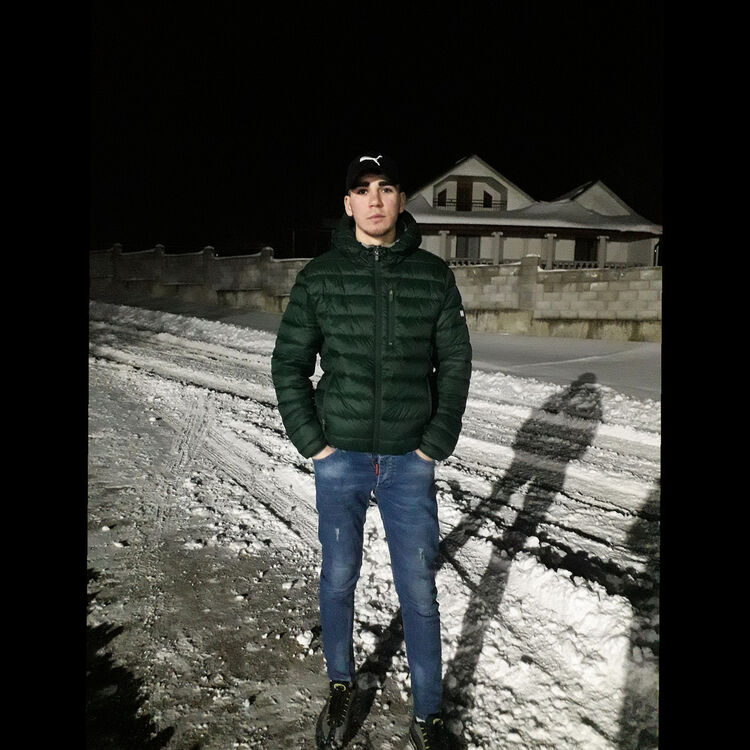  15094732  Pavel, 27 ,    