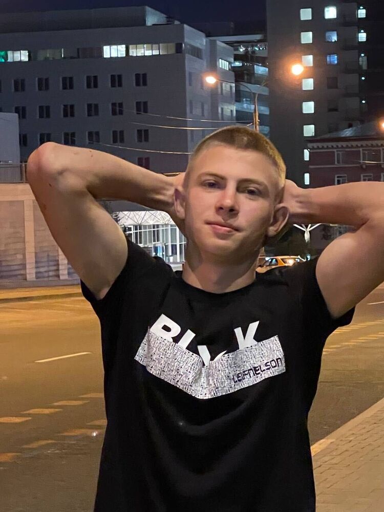  43671552  Kostya, 24 ,    