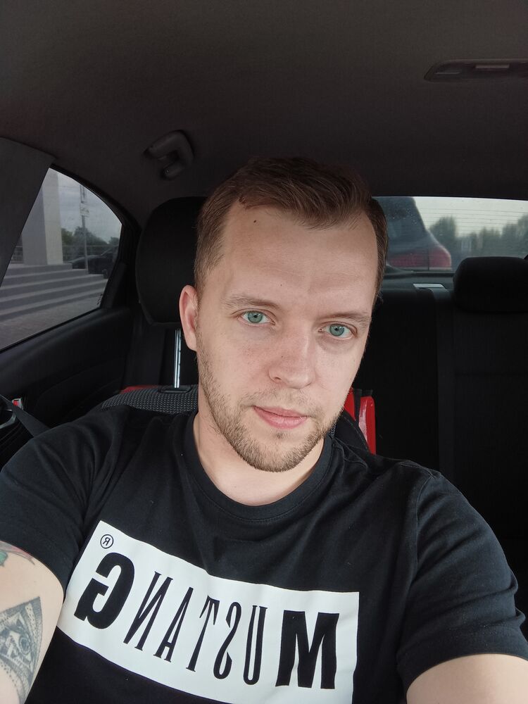  ,   Mikhail, 35 ,   ,   