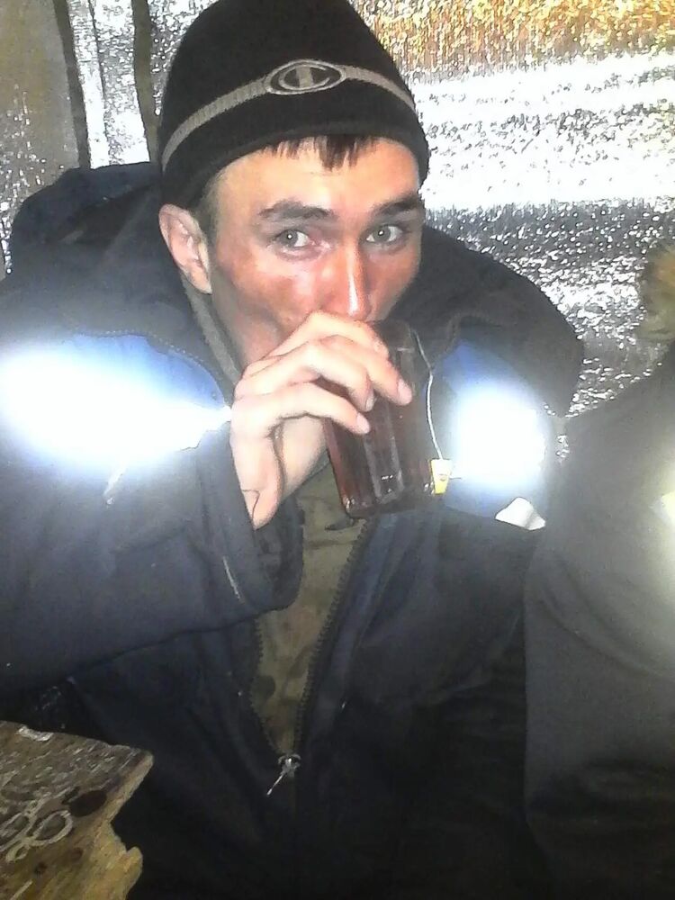  43105232  Rustam, 42 ,    