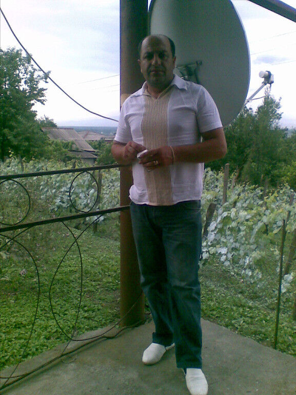  7205562  Lado, 48 ,    